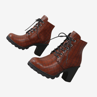 Sarah | Boots